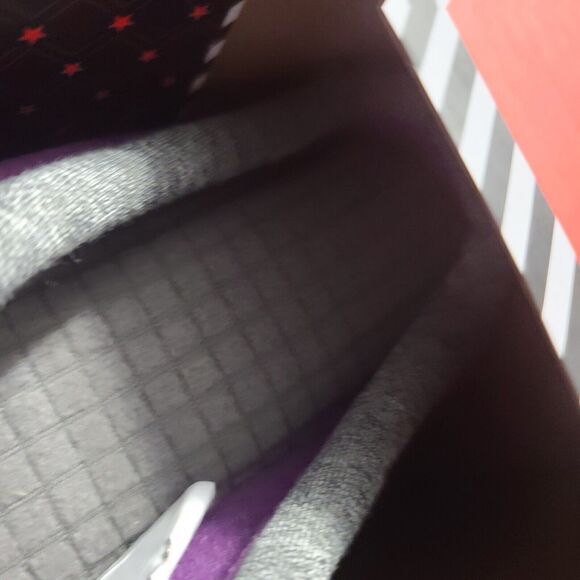 Isotoner Signature Enhanced Heel Cushion Womens Slippers Purple NIB - Picture 6 of 10